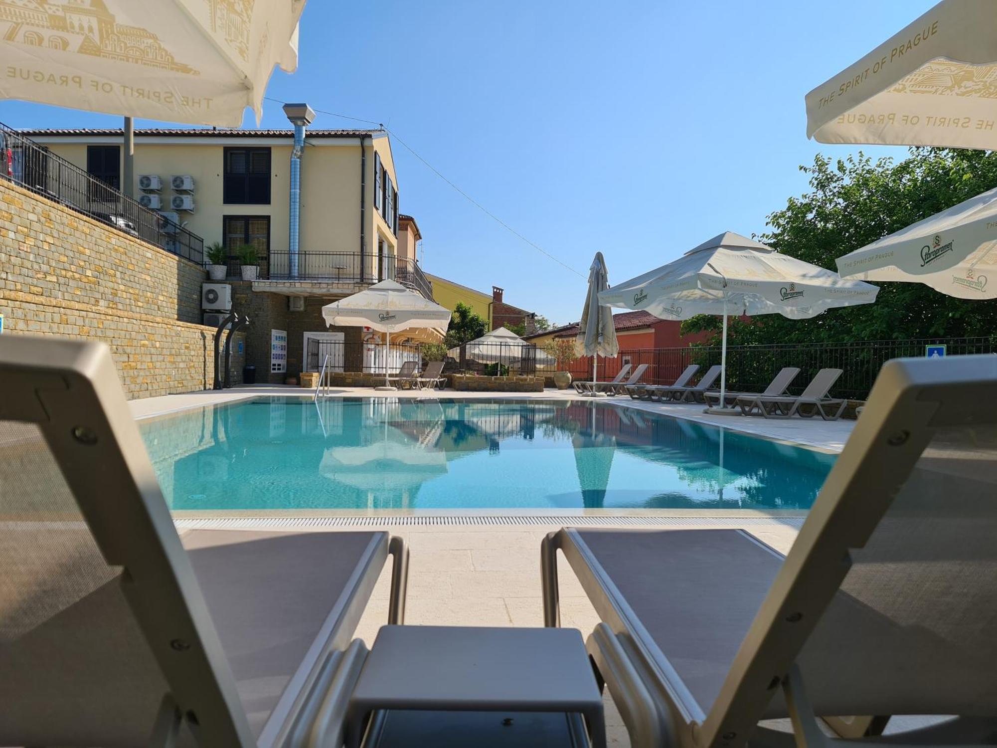 Hotel Stara Sola - Oleander Resort Korte Exterior photo